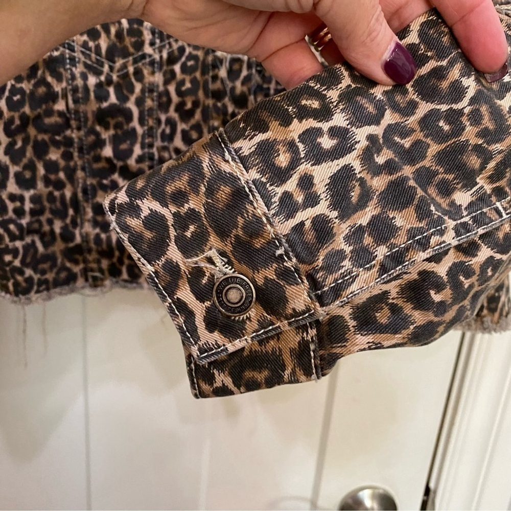 Free People animal leopard cheetah jacket with cropped cutoff hemline size xs - Picture 8 of 12